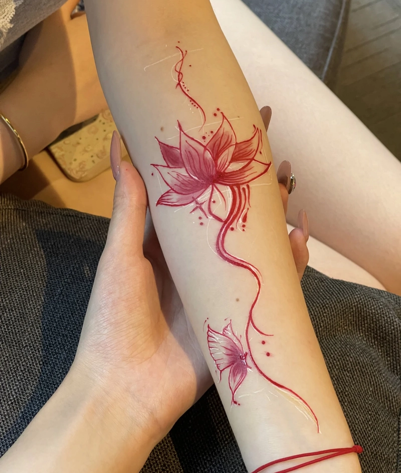 hình xăm hoa sen thanh lịch
