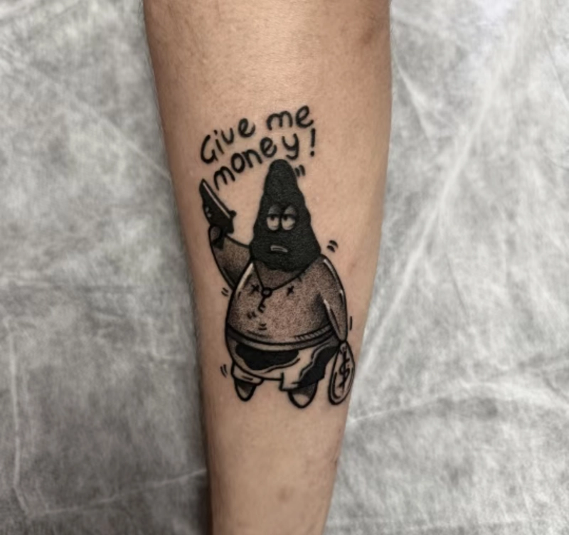 hình xăm hoạt hình ở cổ tay