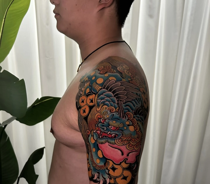 hình xăm kín bắp tay hình xăm kín bắp tay