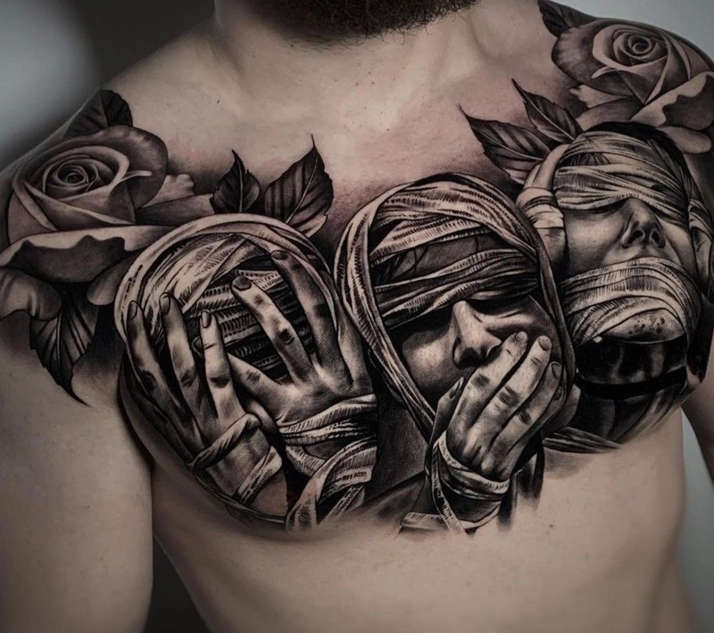 hình xăm lớn ở ngực