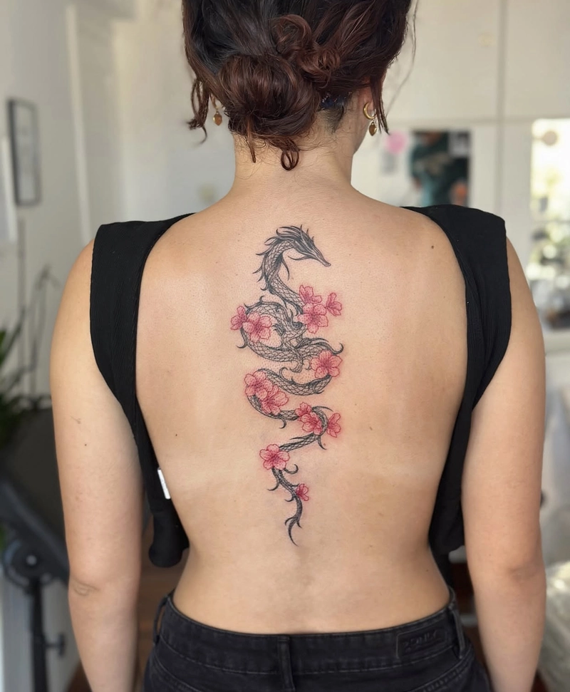 hình xăm long lân quy phụng giúp củng cố tinh thần và bản lĩnh