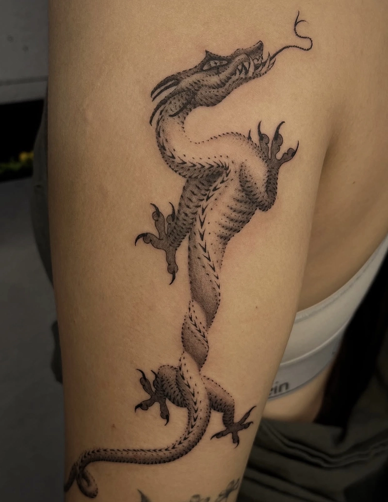 hình xăm long lân quy phụng thể hiện sự cao quý và khí chất mạnh mẽ