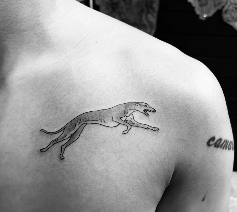 hình xăm mini nam ở vai hình xăm mini nam ở vai