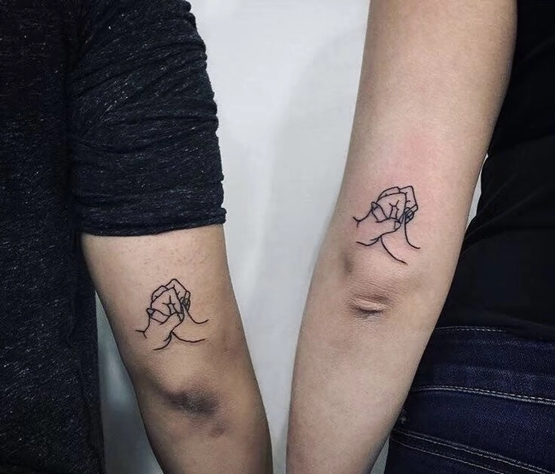 hình xăm nắm tay