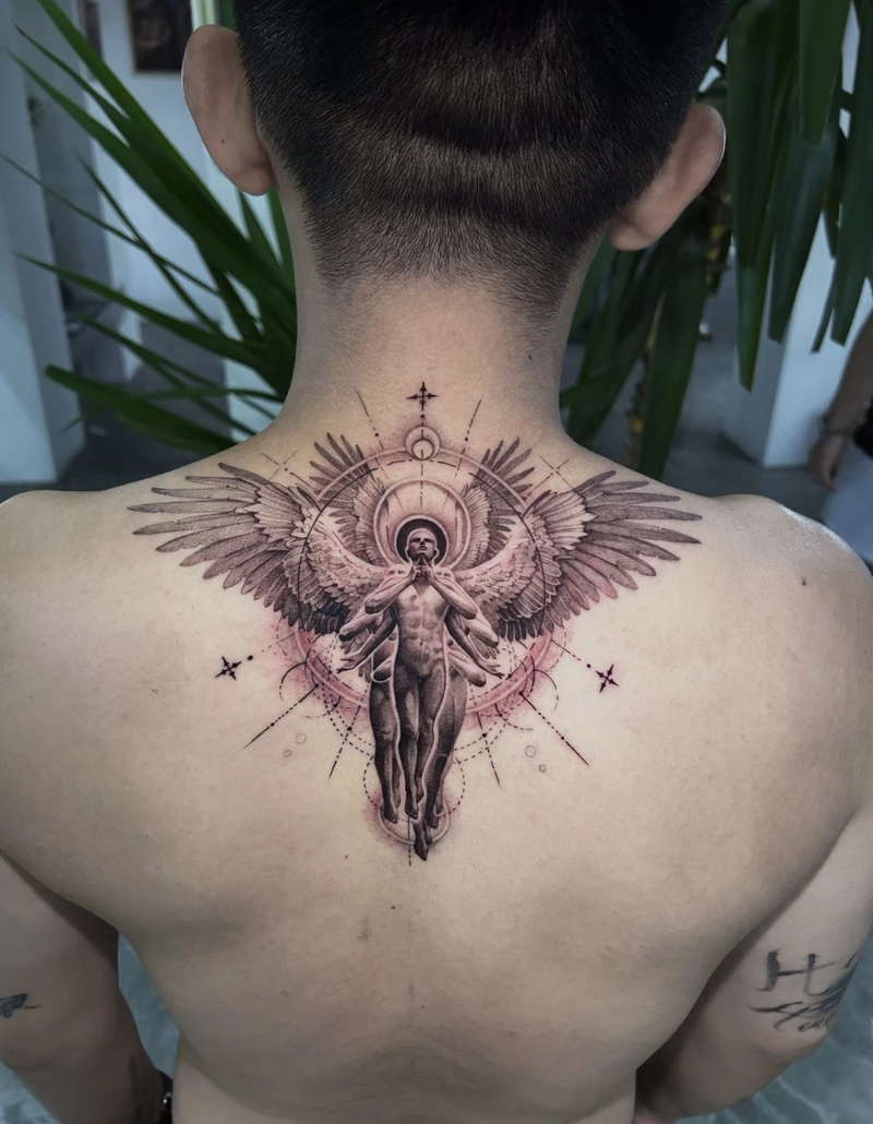 hình xăm nhỏ đẹp ở lưng