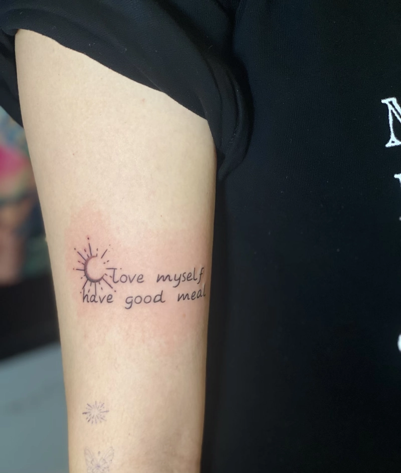 hình xăm nhỏ tên cho nữ hình xăm nhỏ tên cho nữ