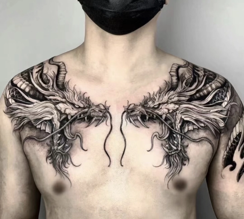 hình xăm nửa ngực