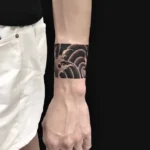 hình xăm ở cổ tay