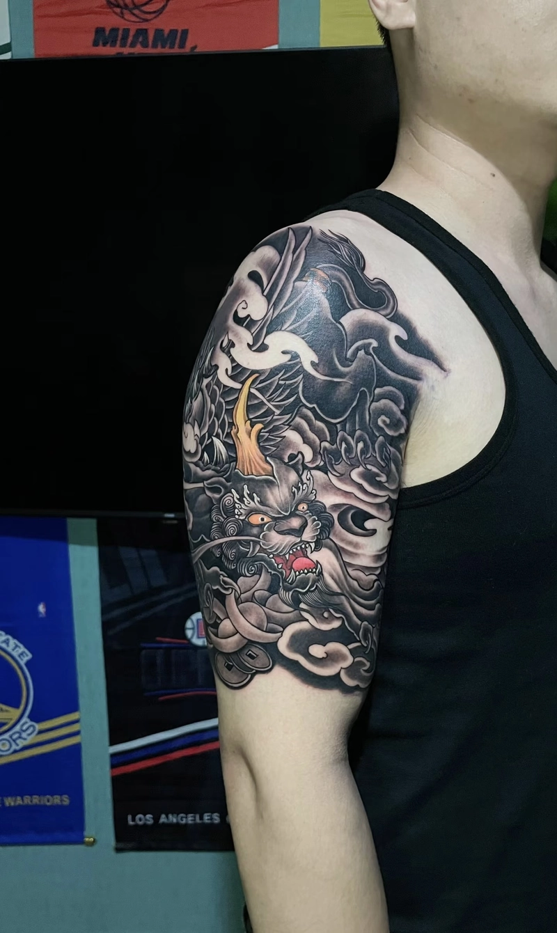 hình xăm phong thủy hợp tuổi nam