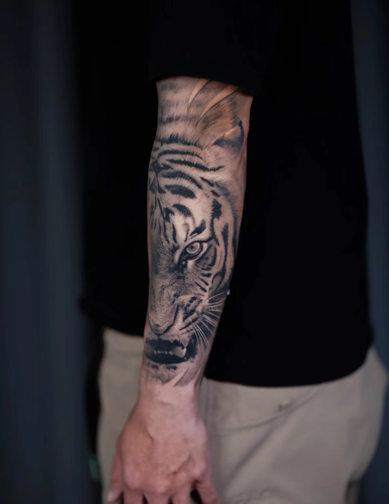 hình xăm phong thủy phượng hoàng cho nam