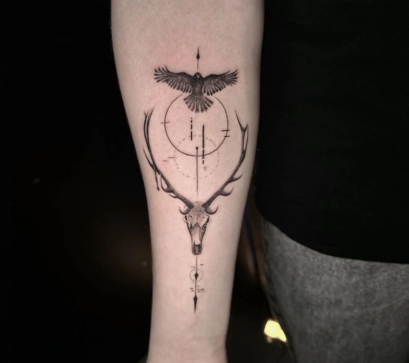 hình xăm phong thuỷ trừ tà tượng trưng cho sức mạnh