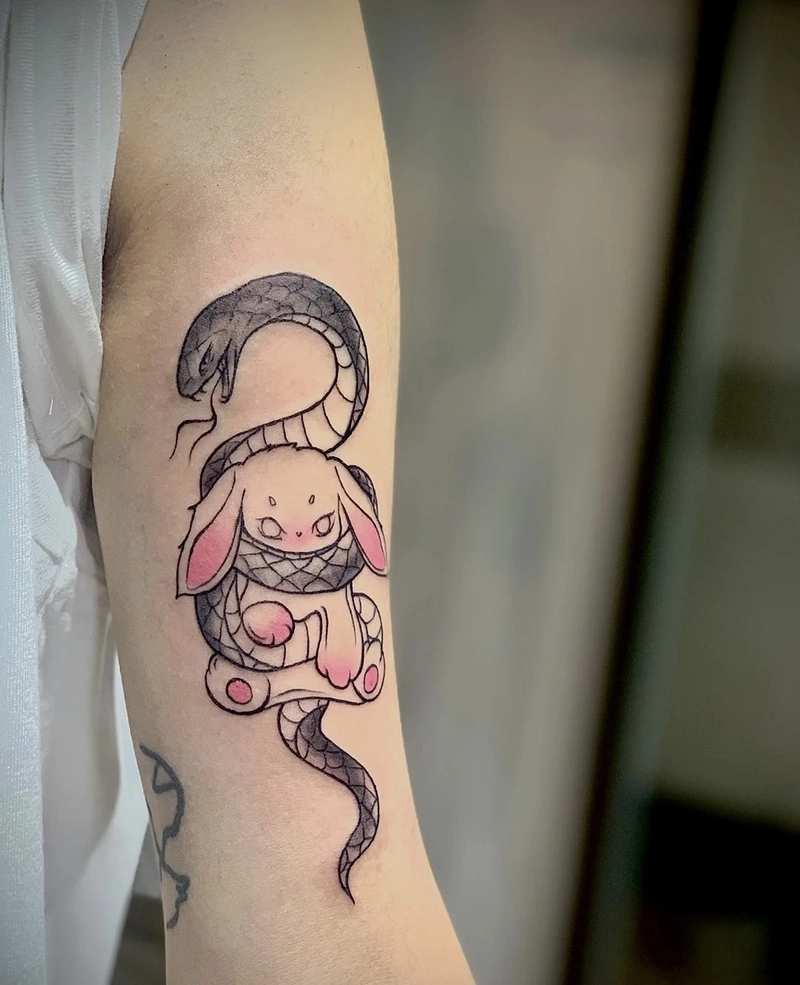 hình xăm rắn phong thủy giúp chủ nhân tránh xa điều xấu