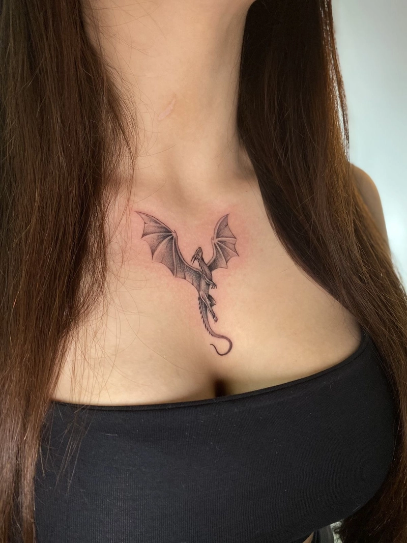 hình xăm rồng ở dưới cổ
