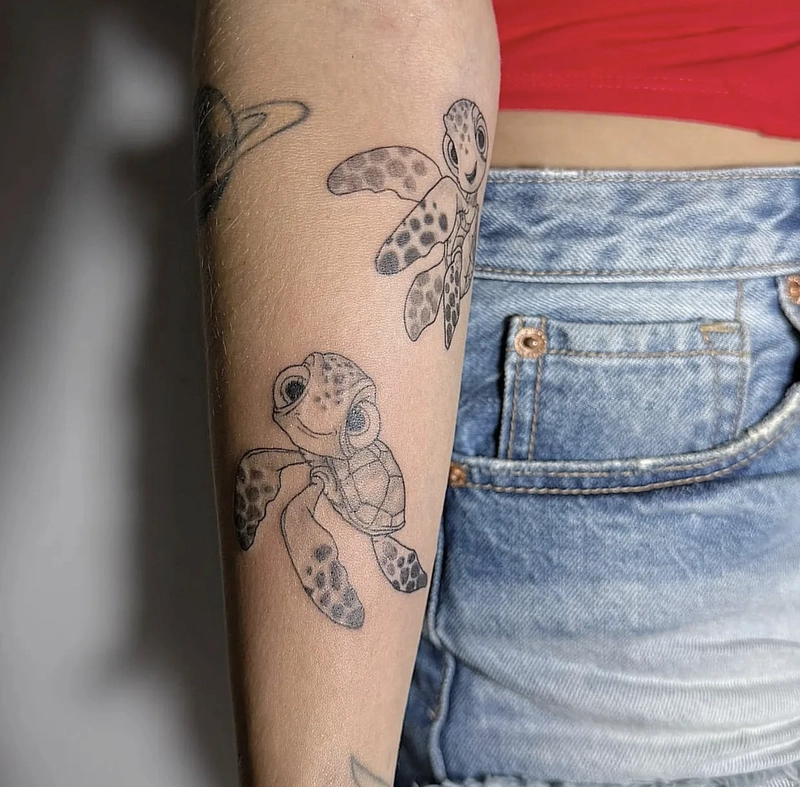 hình xăm rùa phong thủy tượng trưng cho sự bền bỉ vượt thời gian