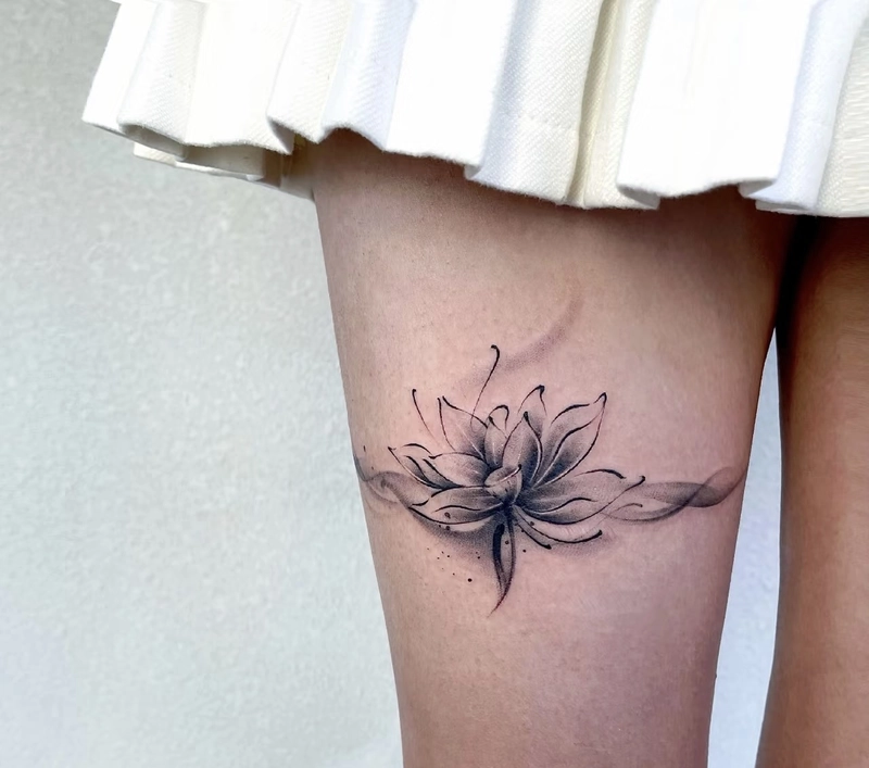 hình xăm sen phong thủy thể hiện sự tinh khiết và bền bỉ