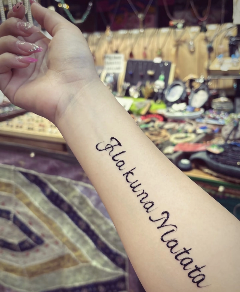 hình xăm tôn giáo ý nghĩa cho nữ