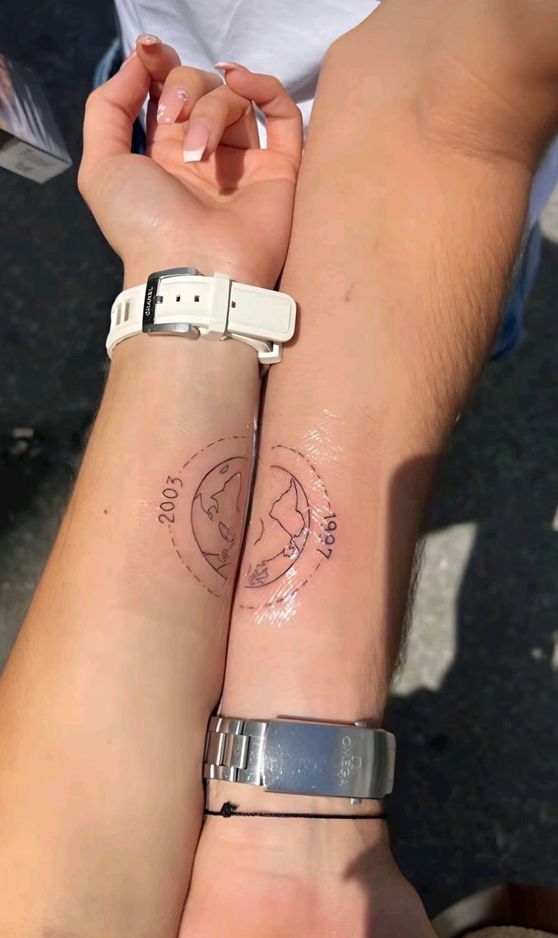 hình xăm trái đất