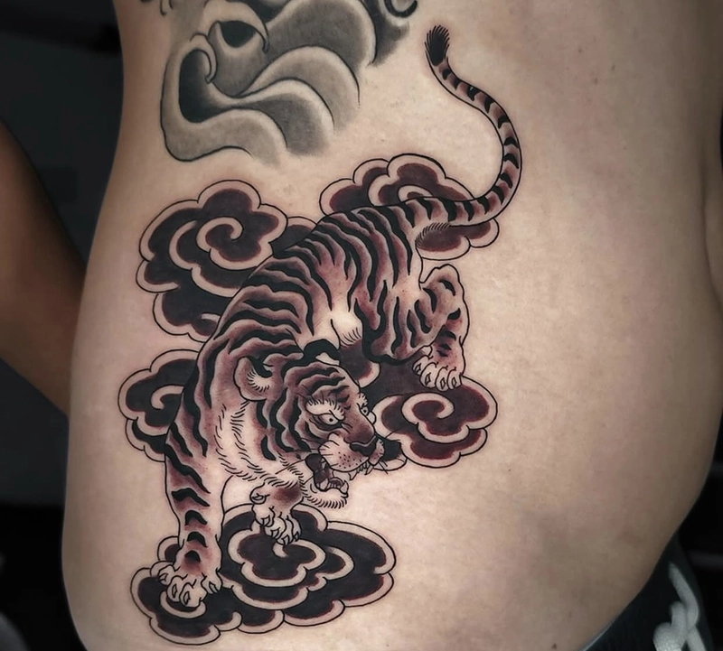 mẫu hình xăm nam con hổ đẹp