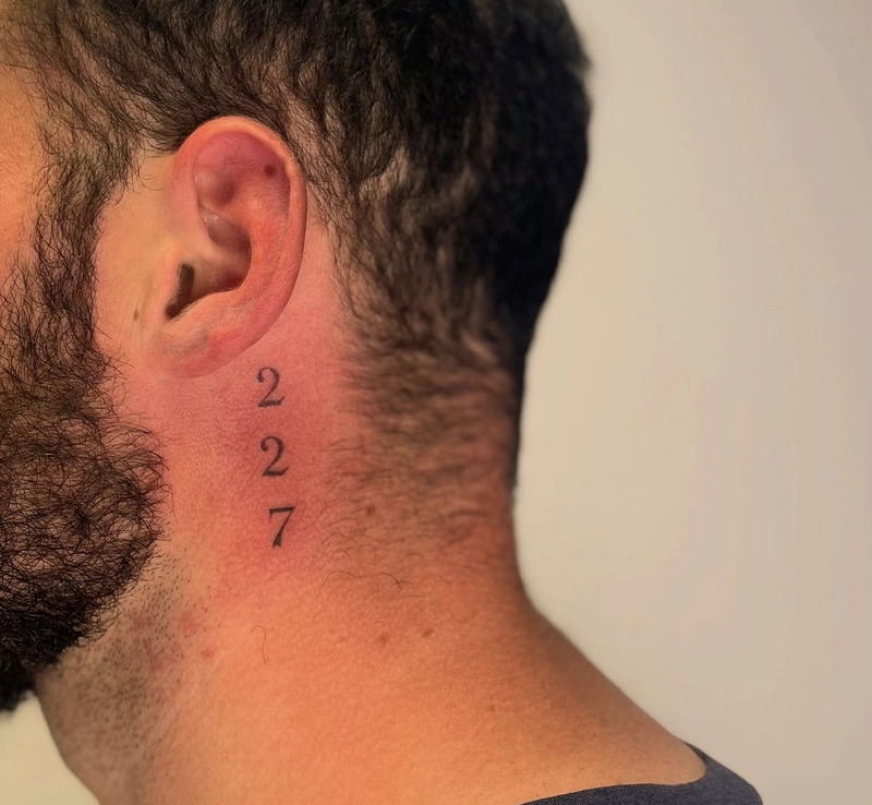 mẫu hình xăm nam đẹp con số