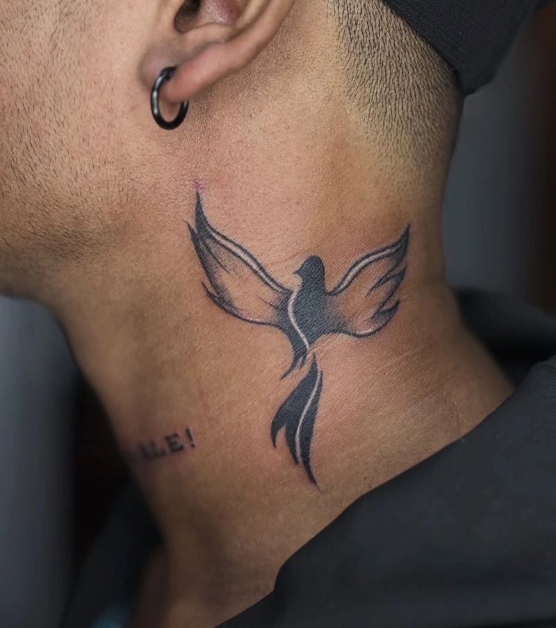 mẫu hình xăm nam đẹp sau tai