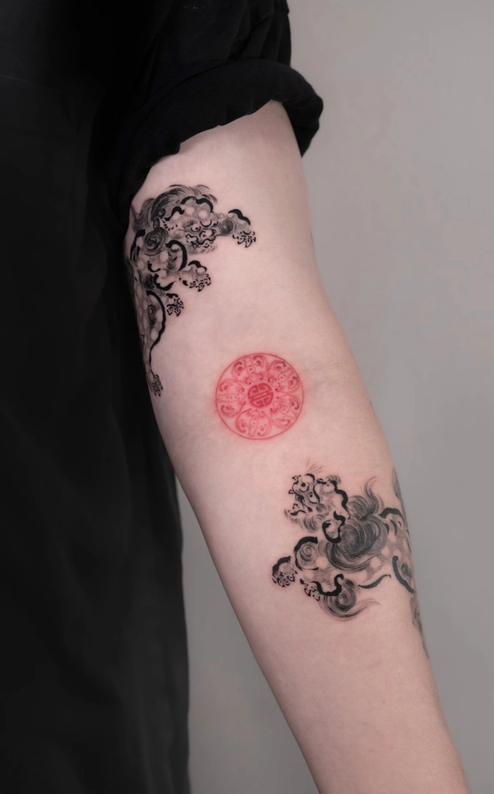 mẫu hình xăm phong thủy đẹp mang vẻ đẹp huyền bí và mạnh mẽ