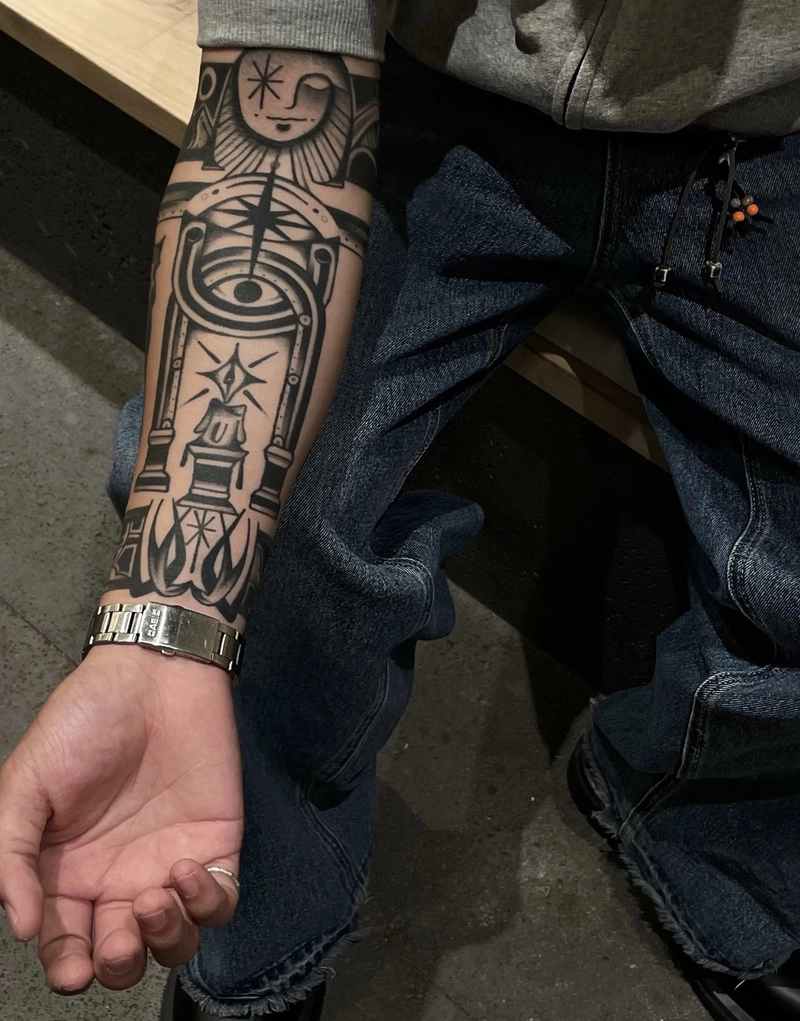 xăm hình đẹp cho nam kín tay