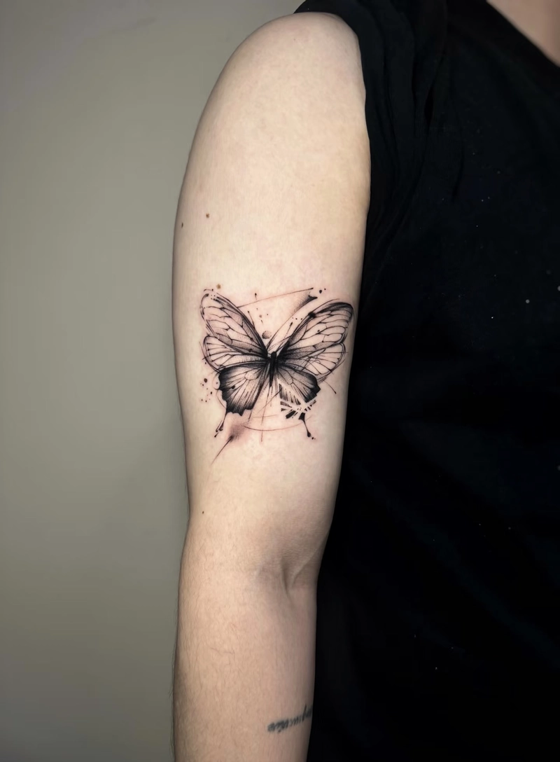 xăm ngầu cho nam hình con bướm