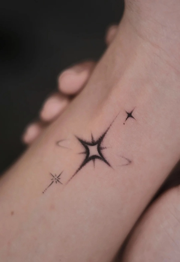 Hình xăm bầu trời sao 3D nữ đẹp