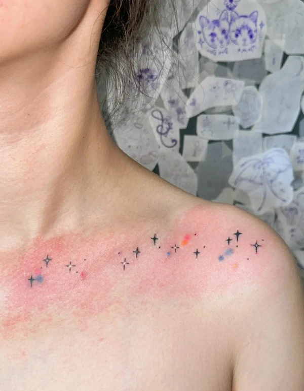 Hình xăm bầu trời sao nữ mang phong cách thiên văn