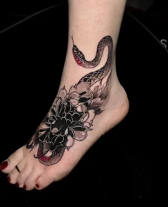 Hình xăm chân phong thủy bản mảnh đẹp