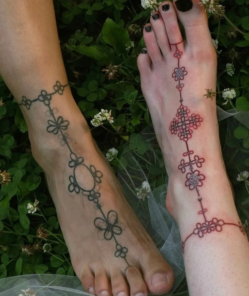 Hình xăm chân phong thủy dễ kết hợp họa tiết