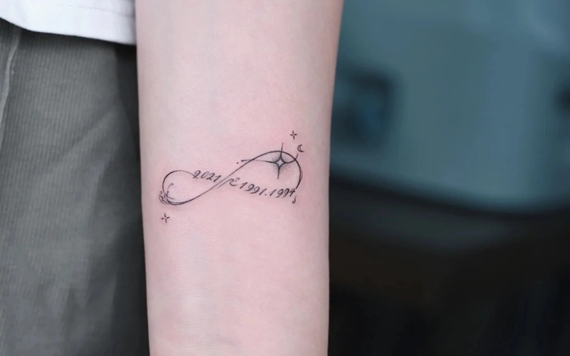 Hình xăm cổ tay phong thủy hợp mệnh