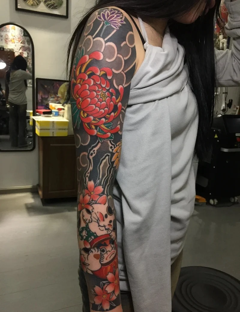 Hình xăm hoa cúc nữ đẹp tinh tế