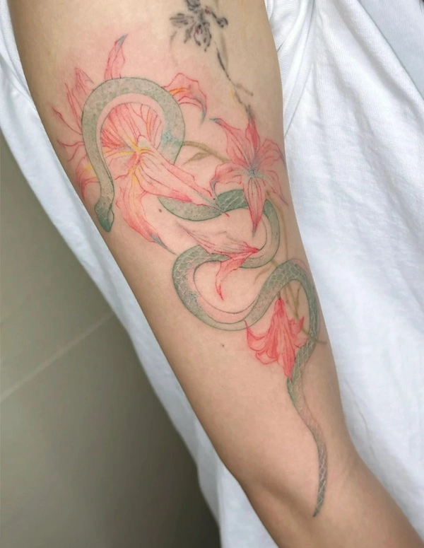 Hình xăm hoa lá kết hợp rồng mini