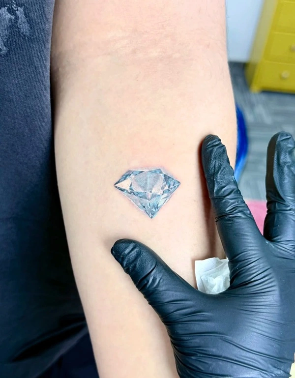 Hình xăm kim cương phong thủy bản lớn