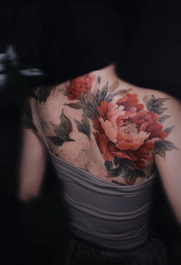 Hình xăm lưng phong thủy dáng kín lưng