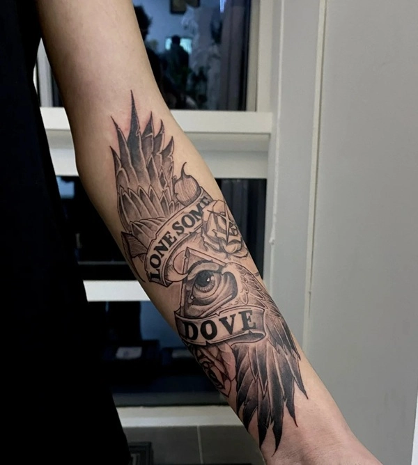 Hình xăm mắt thần nữ kiểu line art