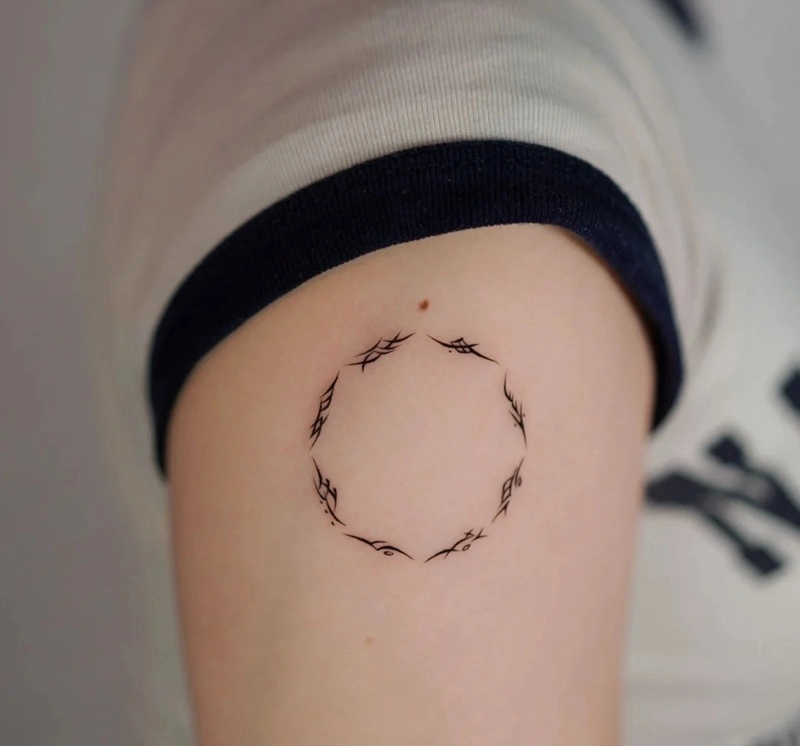 Hình xăm mini phong thủy bản mảnh