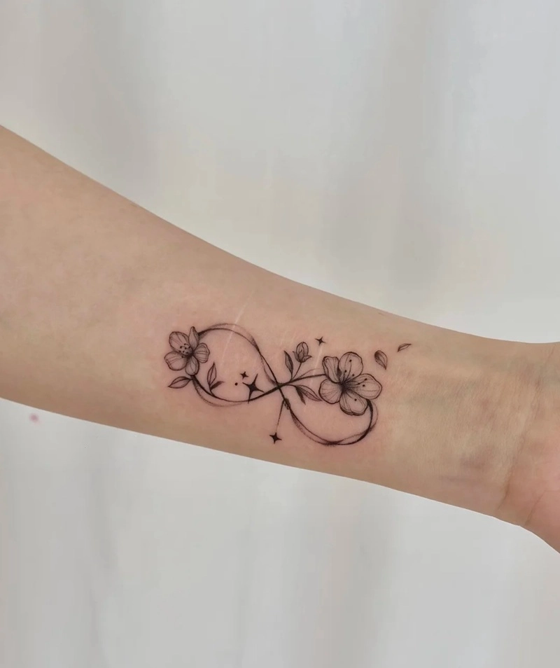 Hình xăm mini phong thủy hợp tuổi