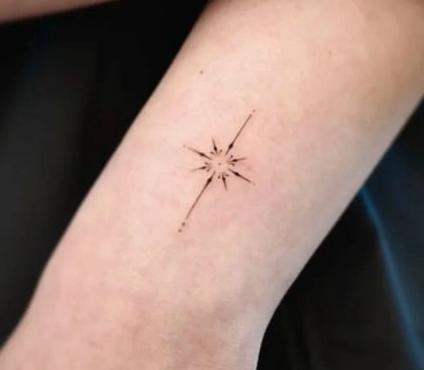 Hình xăm ngôi sao phong thủy bản nhỏ