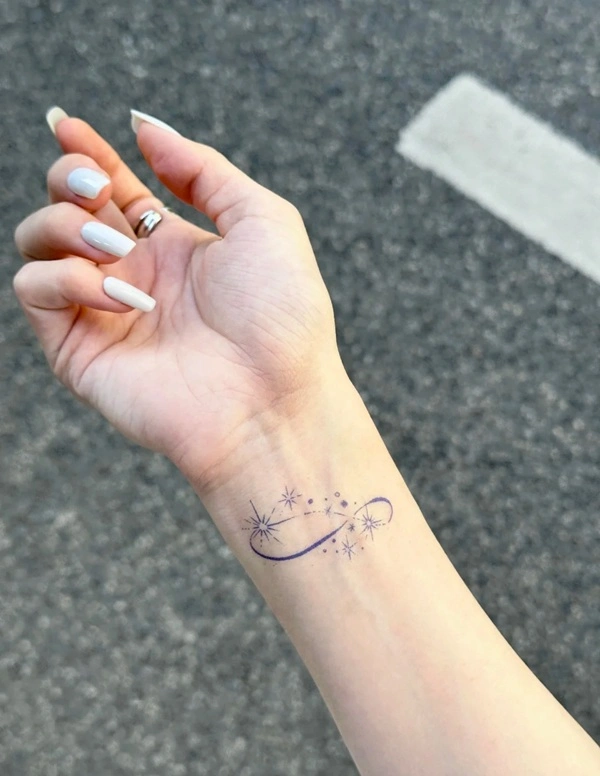 Hình xăm ngôi sao phong thủy phong cách Hàn