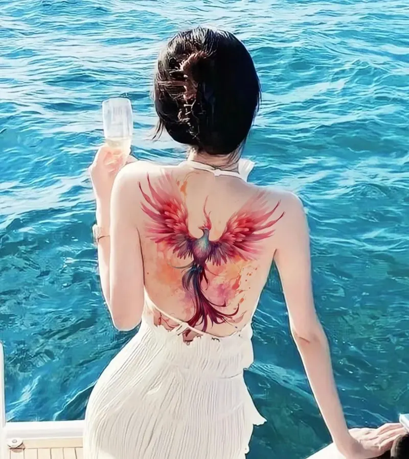 Hình xăm phượng hoàng nữ nêu bật cá tính