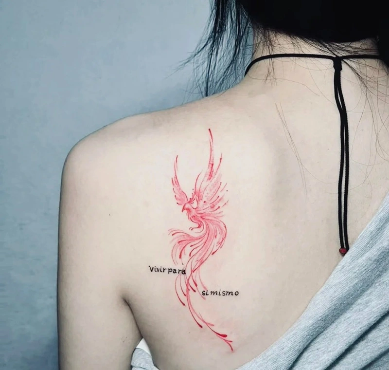 Hình xăm phượng hoàng nữ thu hút tài lộc