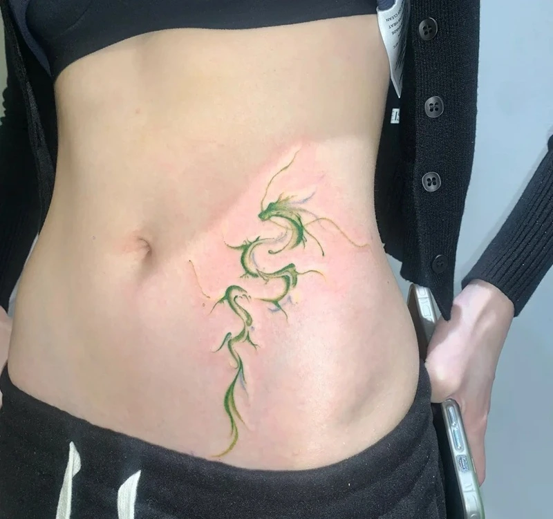 Hình xăm rồng mini mang năng lượng may mắn