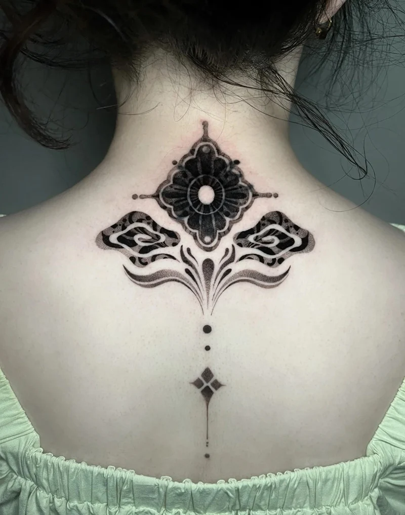 Hình xăm sau gáy phong thủy hợp mệnh