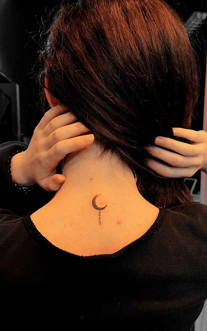 Hình xăm sau gáy phong thủy phối màu đẹp