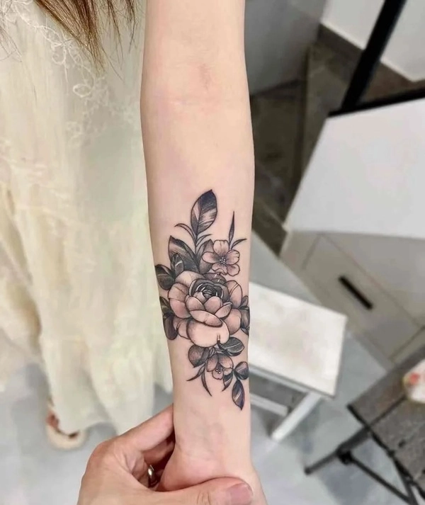 Hình xăm thiên nhiên nữ ấn tượng nhẹ nhàng