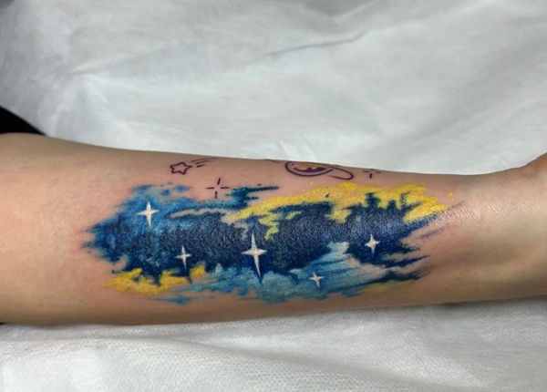 Hình xăm tinh tú và bầu trời dành cho nữ