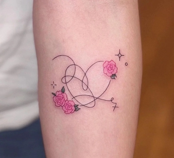 Hình xăm trái tim nghệ thuật cho nữ
