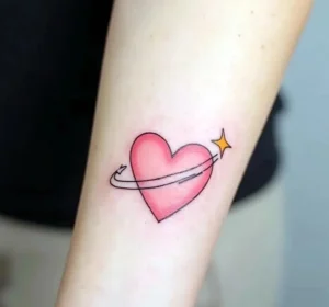 Hình xăm trái tim nữ đẹp tinh tế